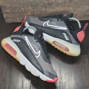Nike Air Max 2090 " Black Pink Blast" Wmns 8.5 Fast Shipper.
